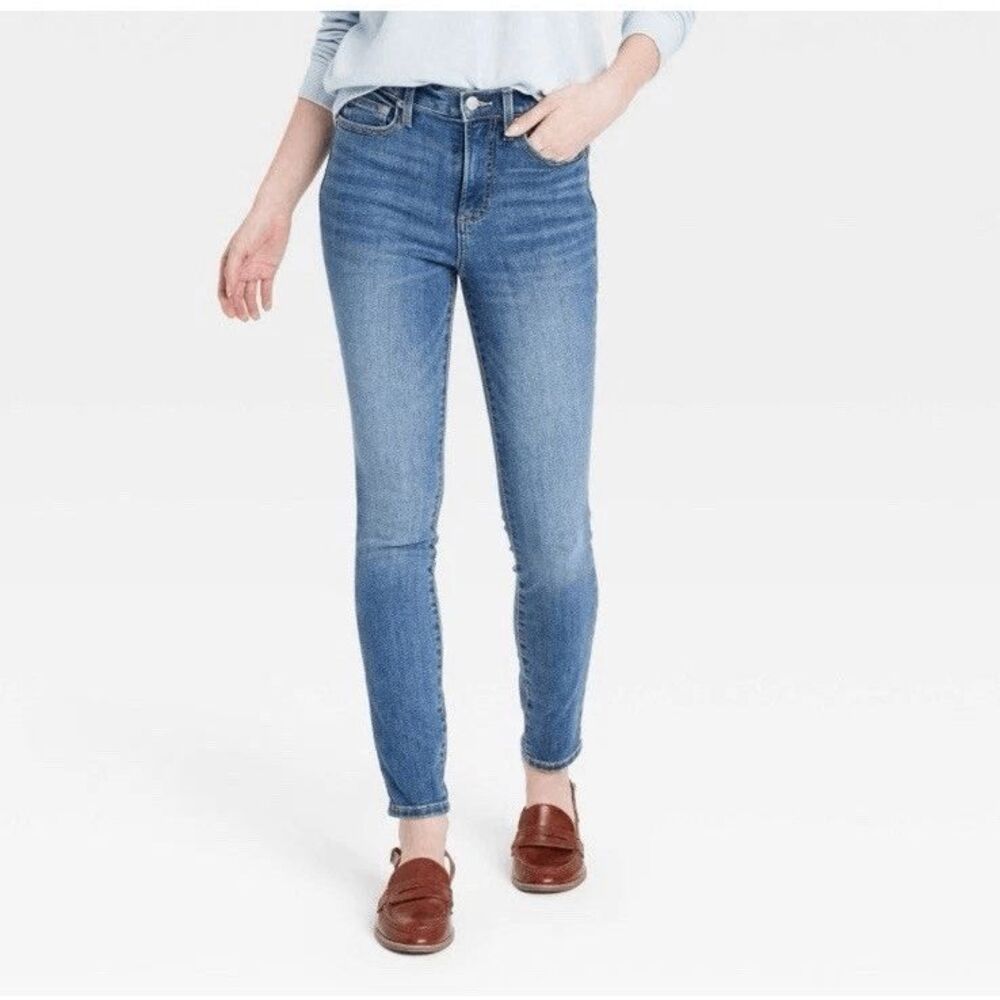 Women's High Rise Skinny Jeans Universal Thread Super Stretch 0‎ Short NWT